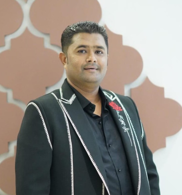 Shri Piyush Dakh